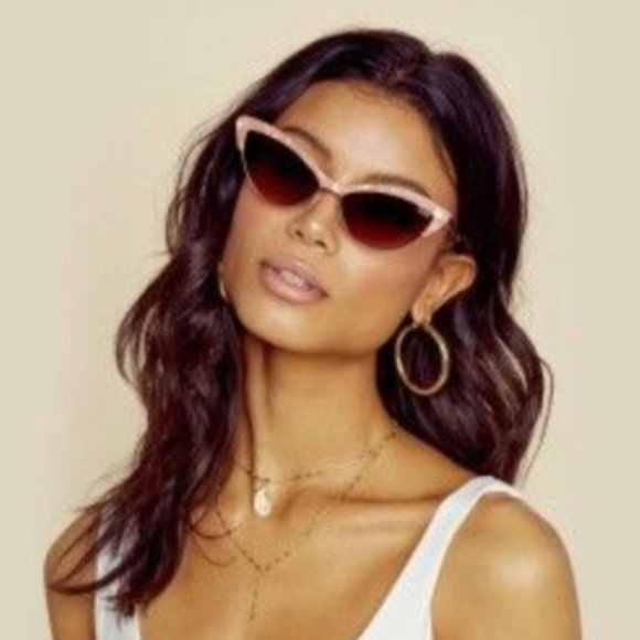 Quay Australia Accessories - QUAY // all night peach pearl brown lens cateyes